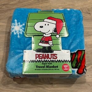 Peanuts Snoopy Let It Snow Plush Blanket